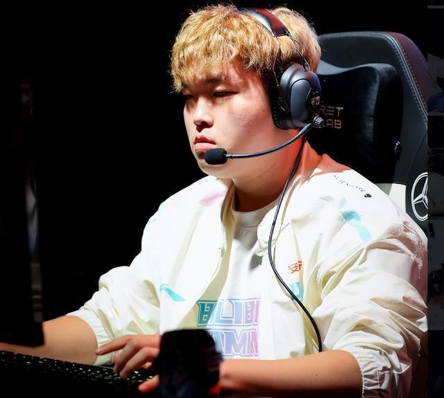 就年轻前锋 就年轻前锋