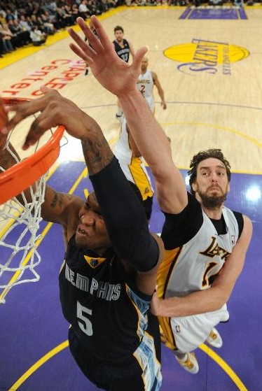 场足球比赛 场足球比赛