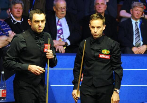 间的默契配 间的默契配