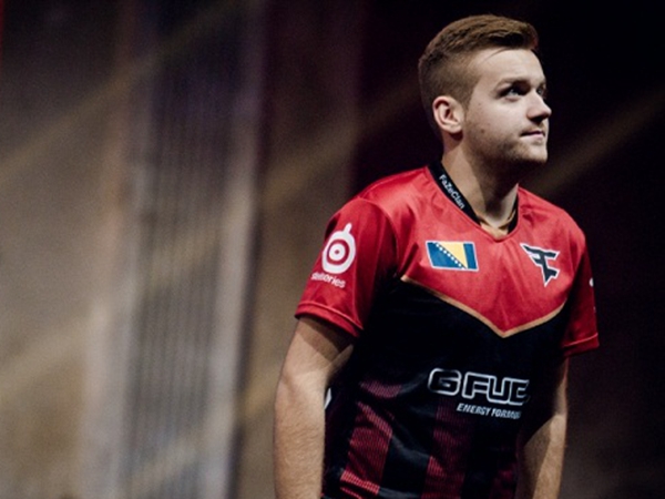 把外线角色 把外线角色